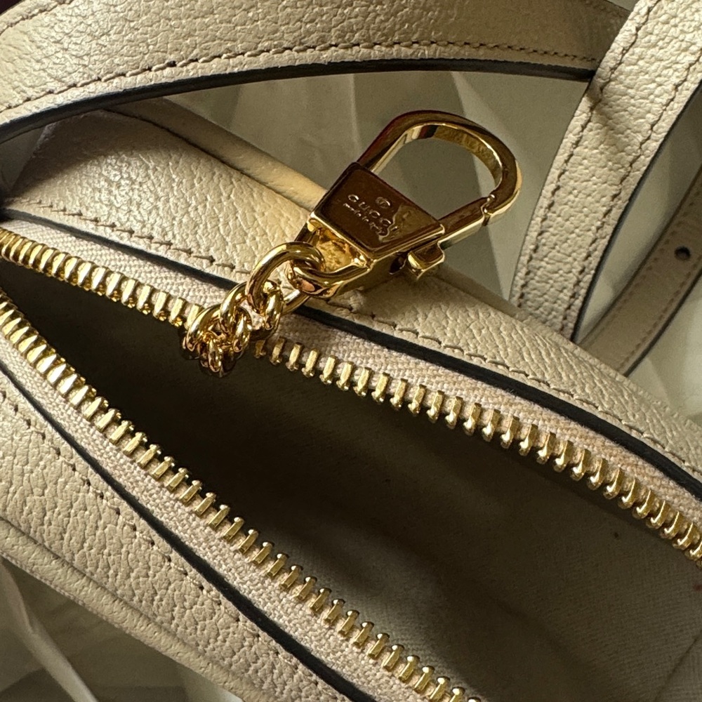 Gucci Beige and Green Crossbody Bag - Picture 2 of 6